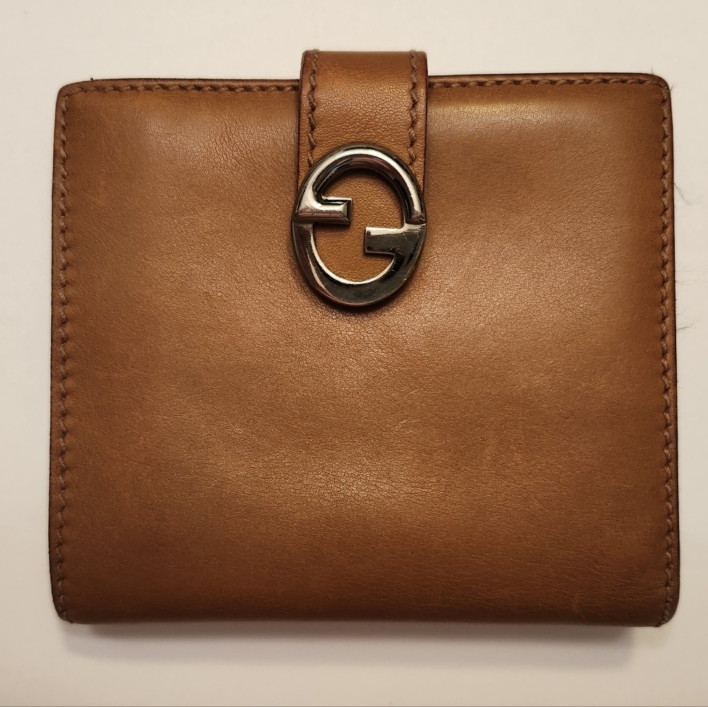 Gucci Tan Leather Wallet with Silver Logo